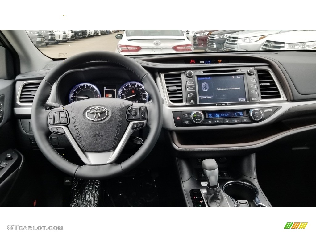 2019 Toyota Highlander Limited Platinum AWD Black Dashboard Photo #136175332
