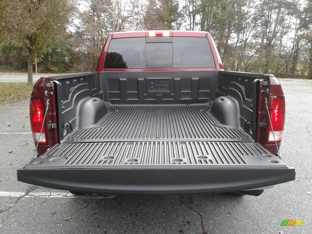 2019 1500 Classic SLT Crew Cab 4x4 - Delmonico Red Pearl / Black/Diesel Gray photo #12