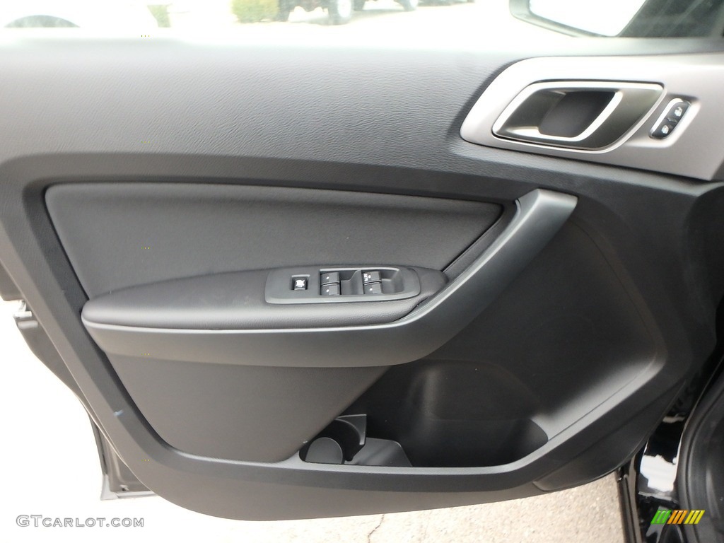 2019 Ford Ranger XLT SuperCrew 4x4 Ebony Door Panel Photo #136177456