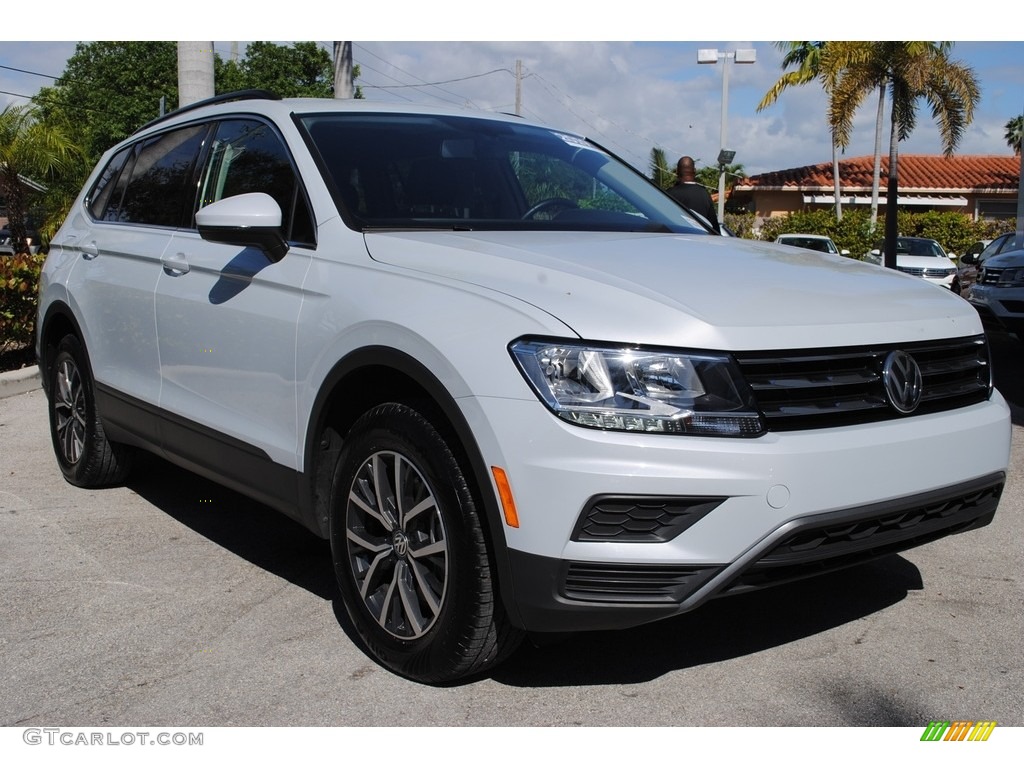 White Silver Metallic 2019 Volkswagen Tiguan SE Exterior Photo #136178287