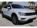 Front 3/4 View of 2019 Tiguan SE
