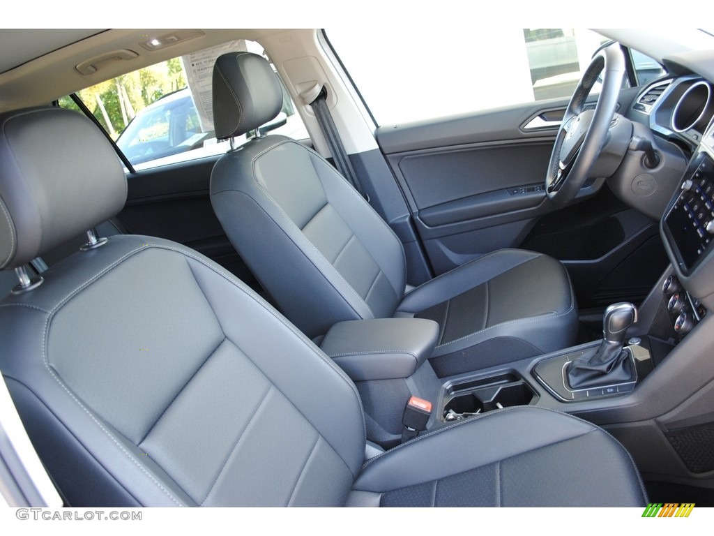 2019 Volkswagen Tiguan SE Front Seat Photo #136178719