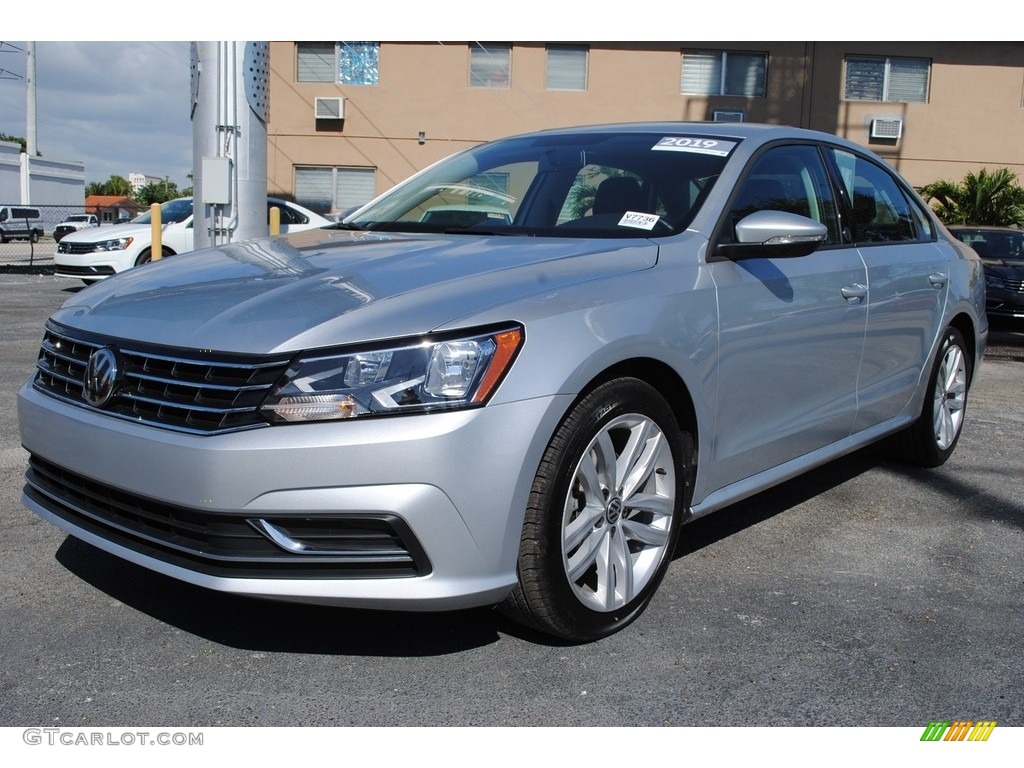 Reflex Silver Metallic 2019 Volkswagen Passat Wolfsburg Exterior Photo #136179451