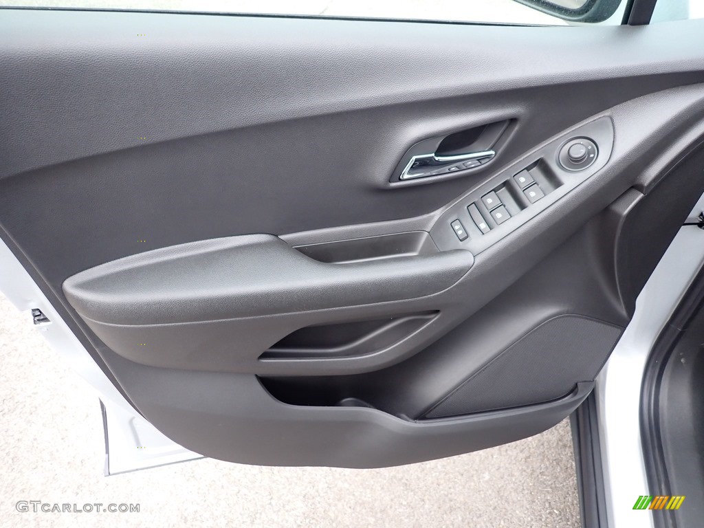 2020 Chevrolet Trax LS Jet Black Door Panel Photo #136180723