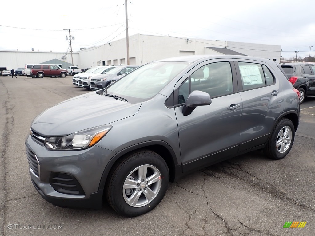 Satin Steel Metallic 2020 Chevrolet Trax LS Exterior Photo #136181989