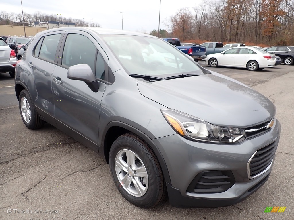 Satin Steel Metallic 2020 Chevrolet Trax LS Exterior Photo #136182148