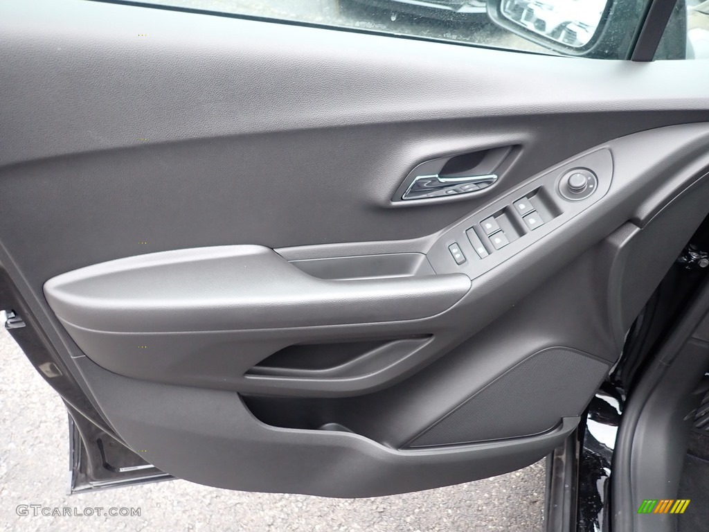 2020 Chevrolet Trax LS Jet Black Door Panel Photo #136187395
