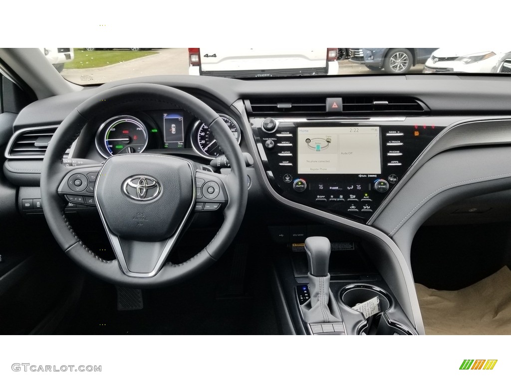2020 Toyota Camry Hybrid SE Black Dashboard Photo #136188706