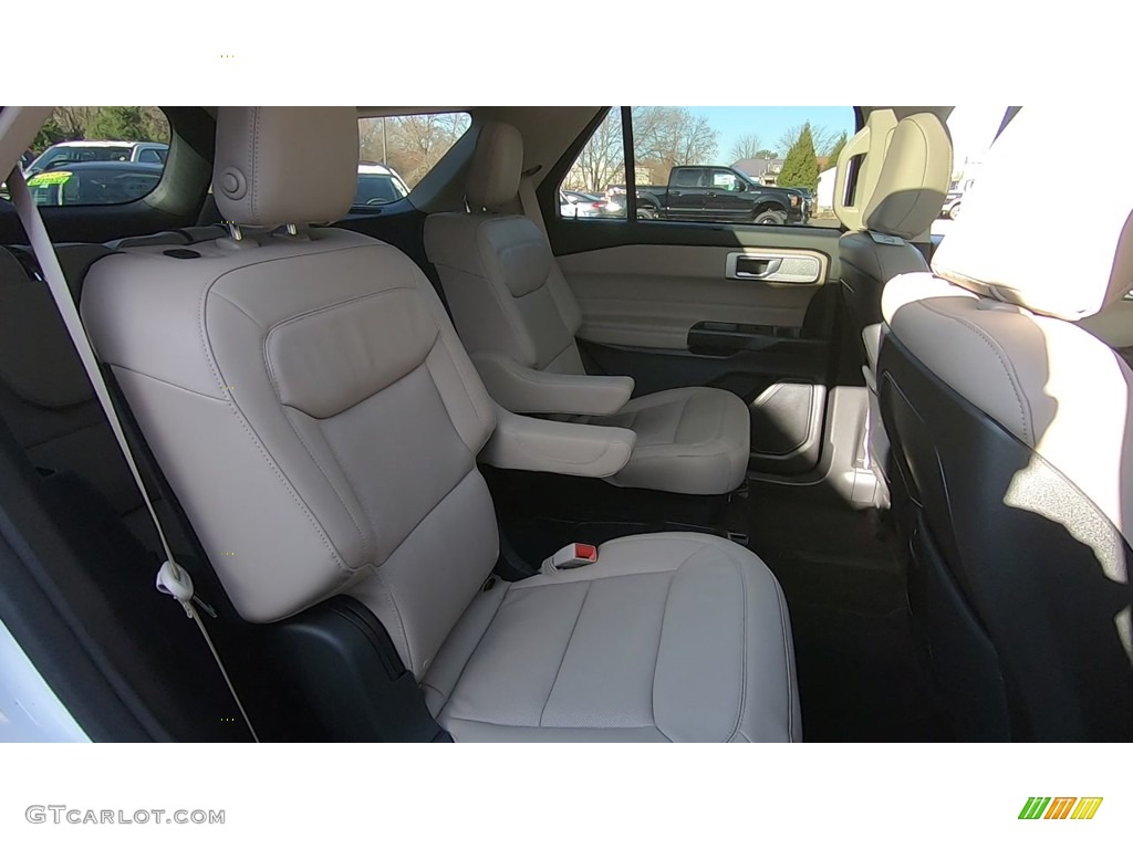 2020 Explorer Limited - Oxford White / Sandstone photo #23