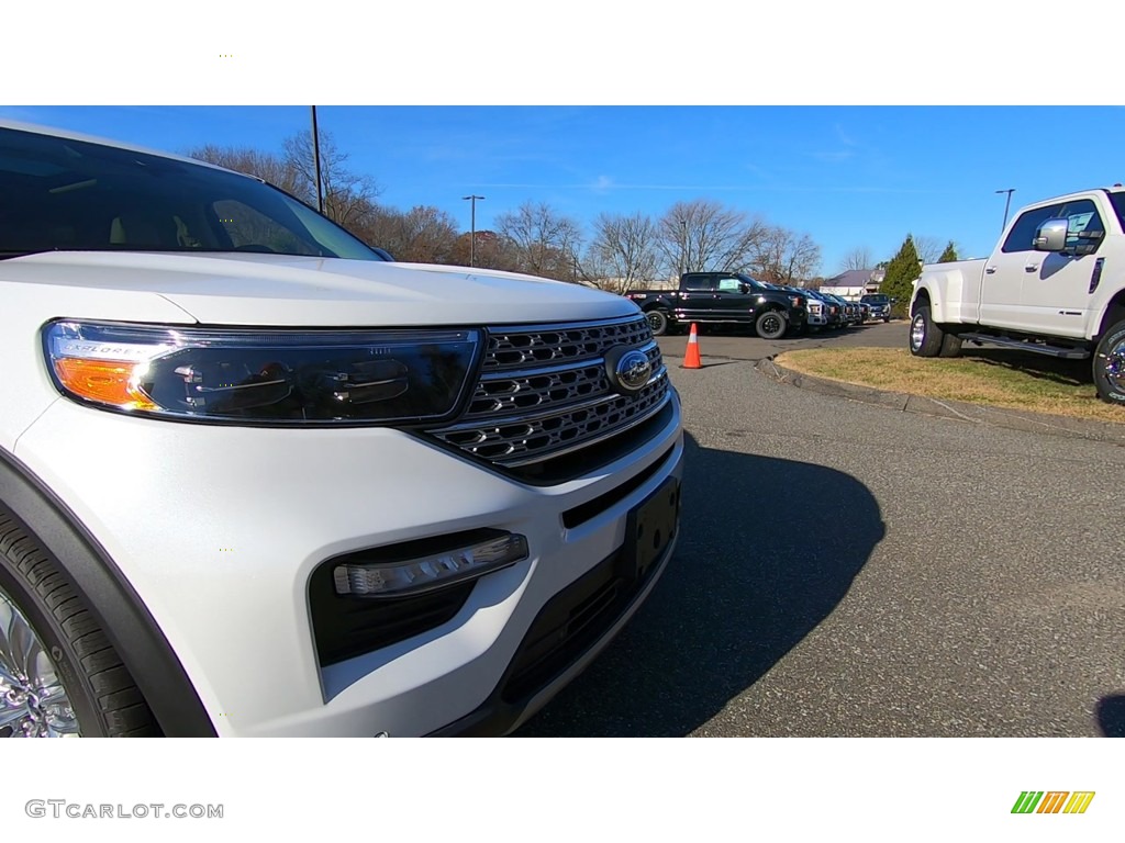 2020 Explorer Limited - Oxford White / Sandstone photo #28