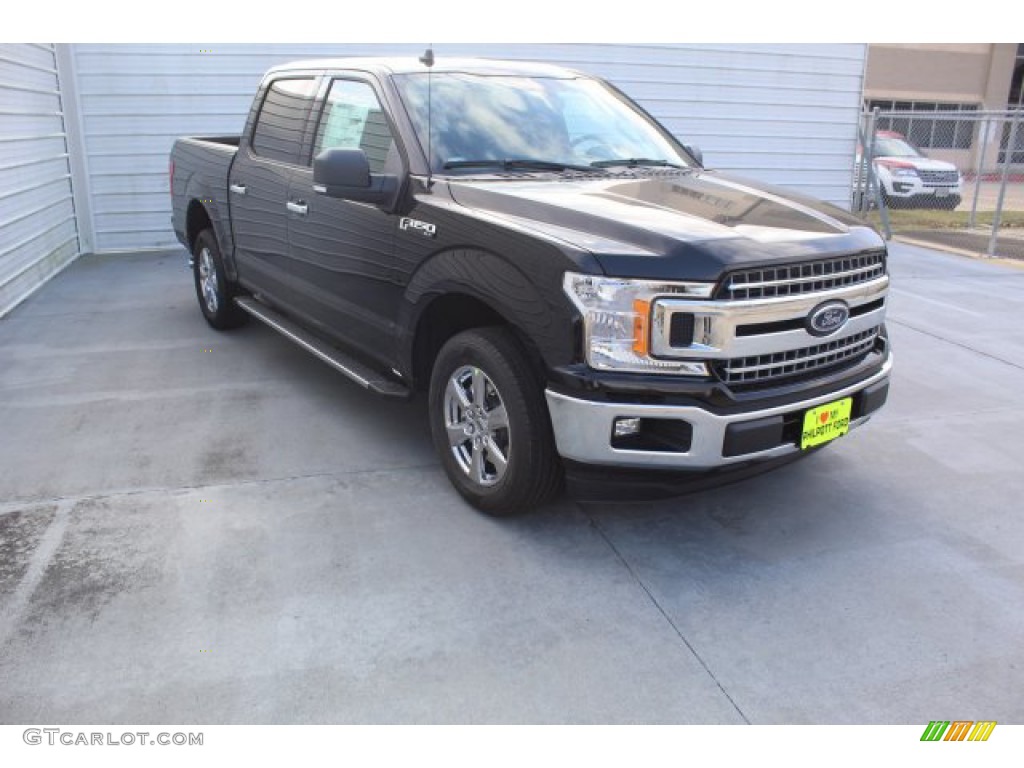 2020 F150 XLT SuperCrew - Agate Black / Medium Earth Gray photo #2