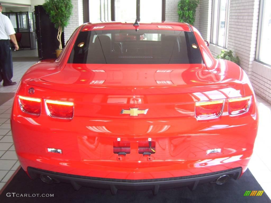 2010 Camaro SS Coupe - Victory Red / Beige photo #4