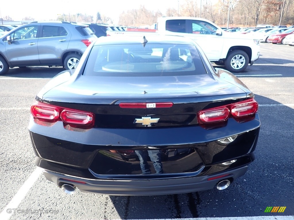 2020 Camaro LT Coupe - Black / Jet Black photo #4