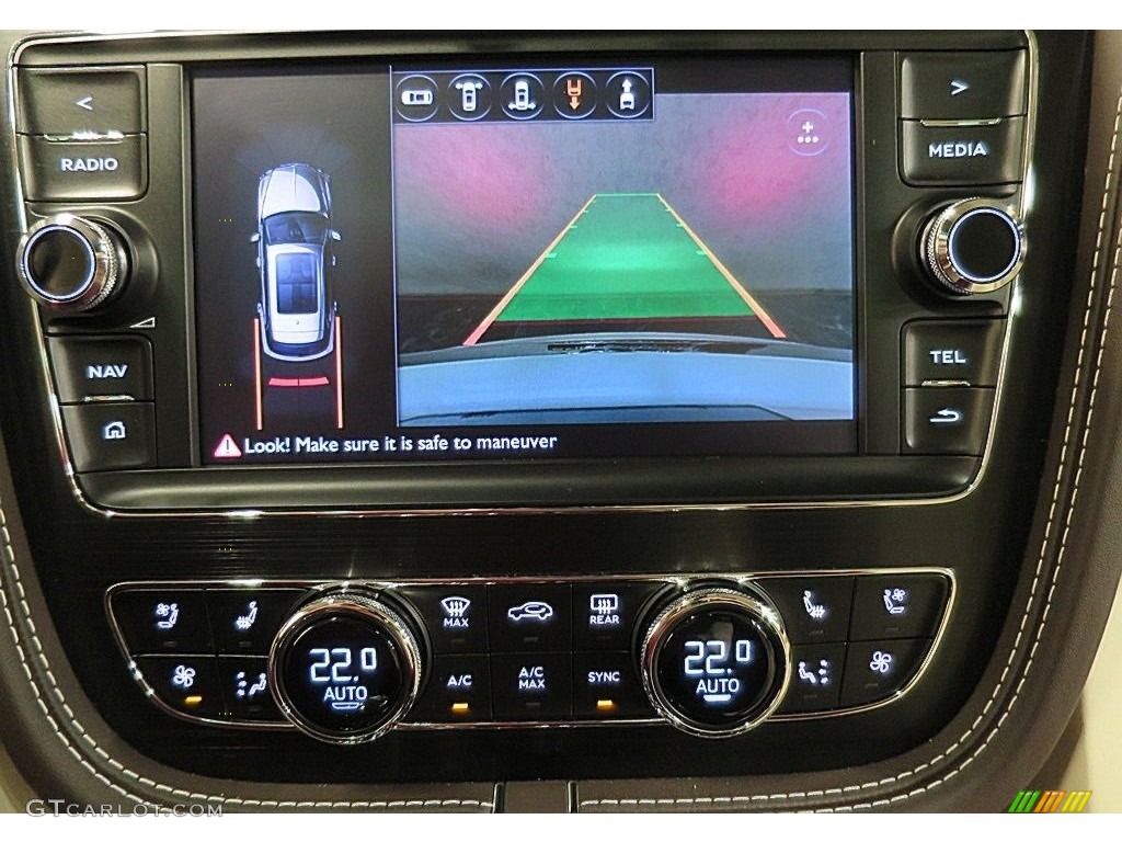 2017 Bentley Bentayga W12 Controls Photo #136206279