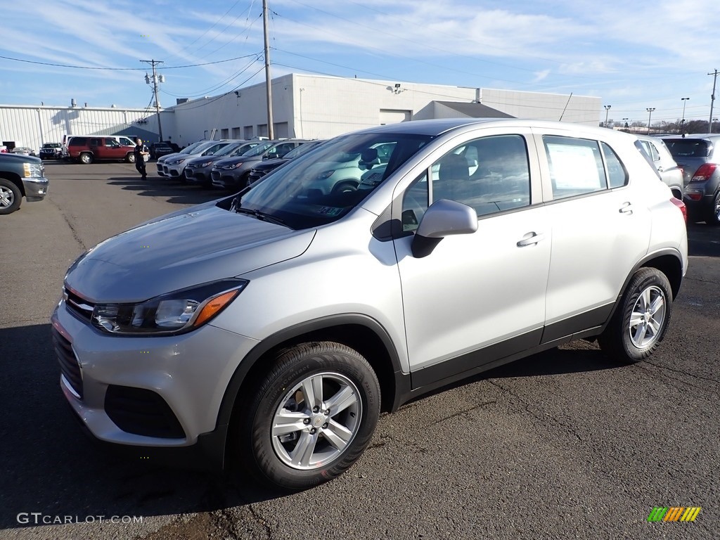 Silver Ice Metallic Chevrolet Trax