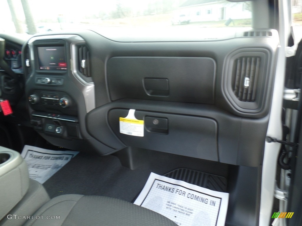 2020 Silverado 1500 Custom Crew Cab 4x4 - Silver Ice Metallic / Jet Black photo #39