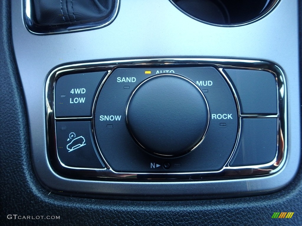 2020 Jeep Grand Cherokee Limited X 4x4 Controls Photo #136209994