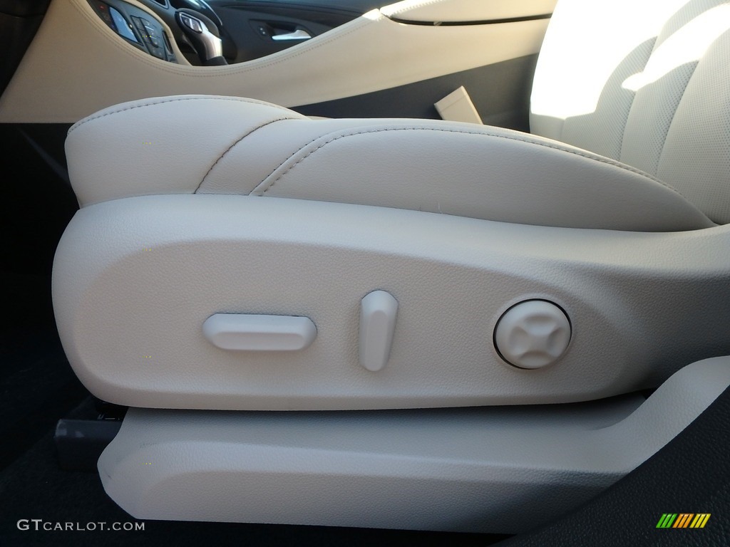 Light Neutral Interior 2020 Buick Envision Essence AWD Photo #136212805