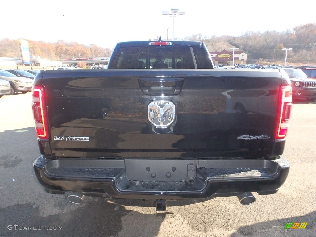 2020 1500 Laramie Crew Cab 4x4 - Diamond Black Crystal Pearl / Black photo #4