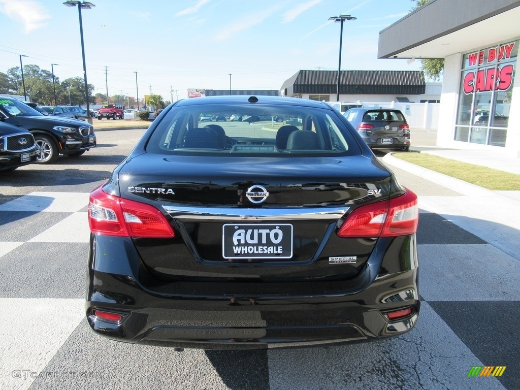 2019 Sentra SV - Super Black / Charcoal photo #4