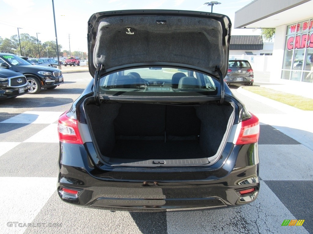 2019 Sentra SV - Super Black / Charcoal photo #5