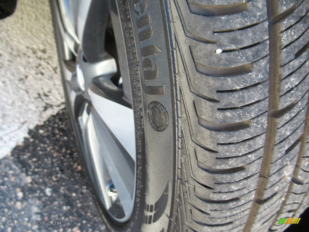 2019 Sentra SV - Super Black / Charcoal photo #8