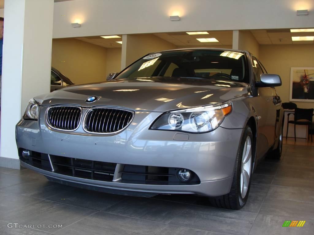 2007 5 Series 530xi Sedan - Silver Grey Metallic / Black photo #1