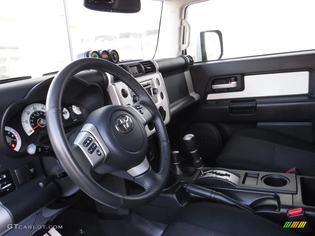 2013 FJ Cruiser  - Iceberg White / Dark Charcoal photo #13