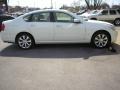 Ivory Pearl - M 35x Sedan Photo No. 2