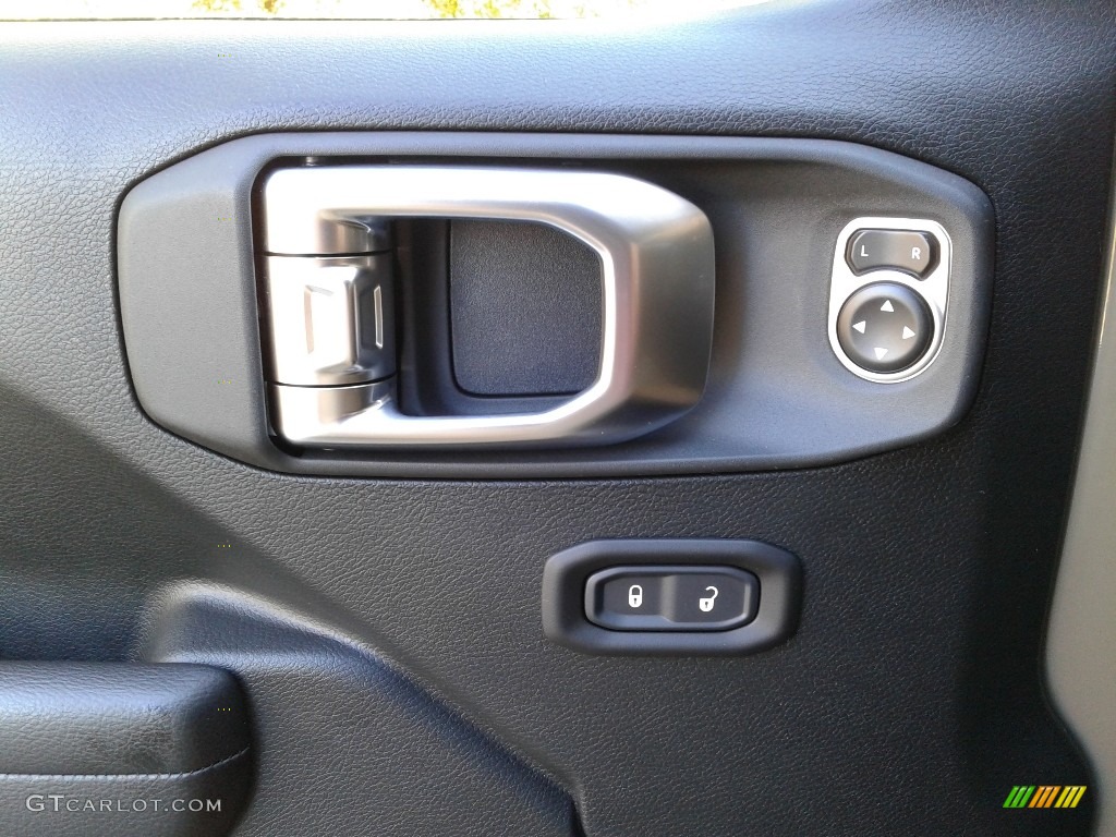 2020 Jeep Gladiator Sport 4x4 Controls Photo #136230165