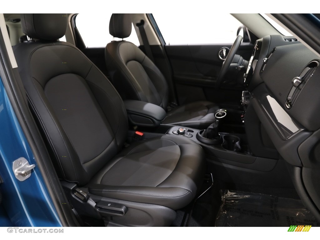 2018 Mini Countryman Cooper ALL4 Front Seat Photo #136235390