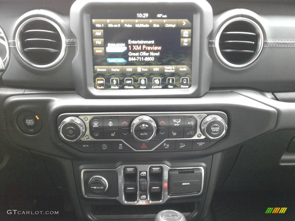 2019 Jeep Wrangler Unlimited MOAB 4x4 Controls Photo #136235984