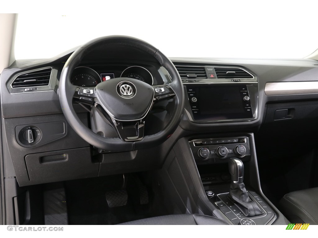 2019 Volkswagen Tiguan SE 4MOTION Titan Black Dashboard Photo #136238114