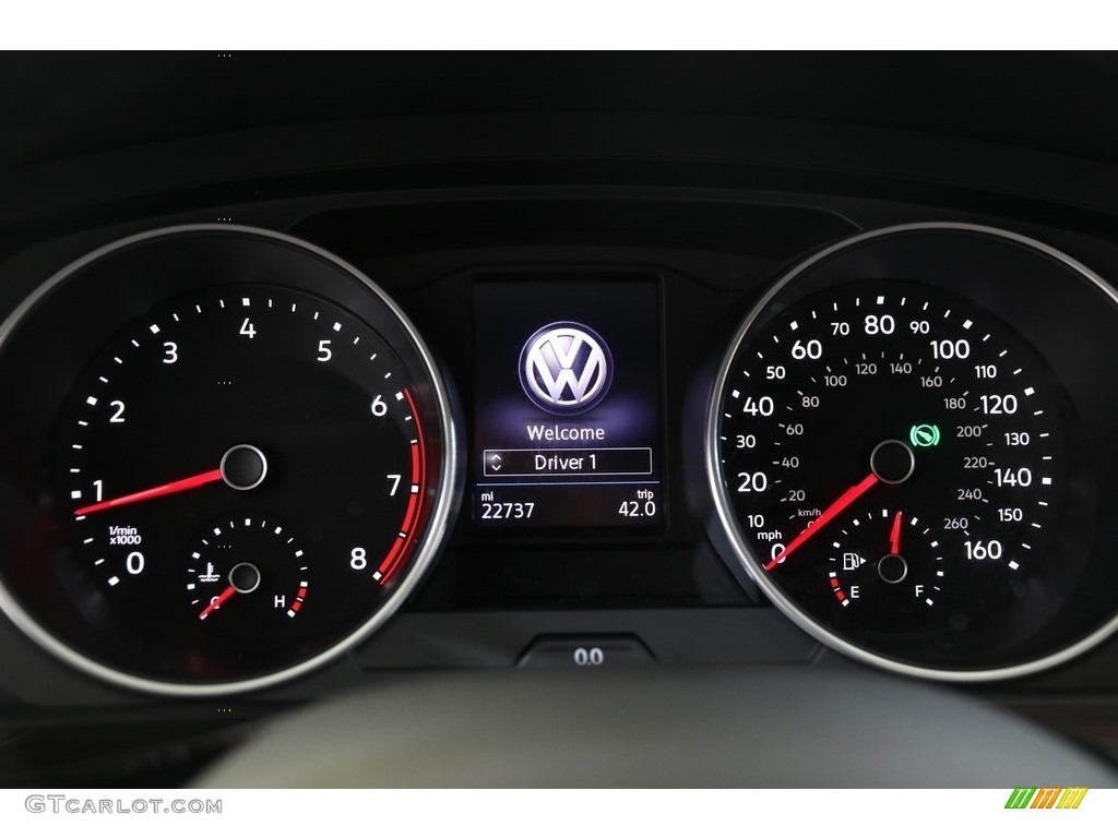 2019 Volkswagen Tiguan SE 4MOTION Gauges Photo #136238132