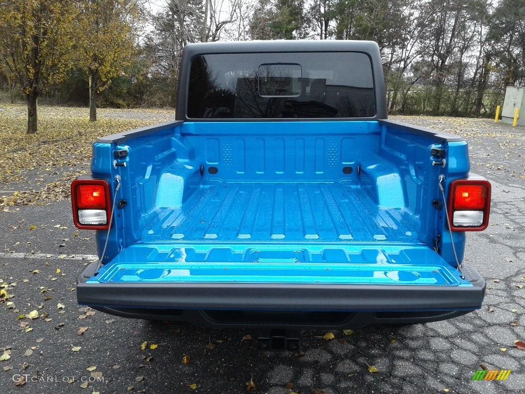 2020 Gladiator Sport 4x4 - Hydro Blue Pearl / Black photo #12