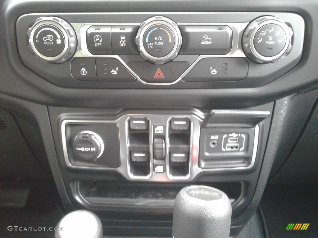 2020 Gladiator Sport 4x4 - Hydro Blue Pearl / Black photo #22