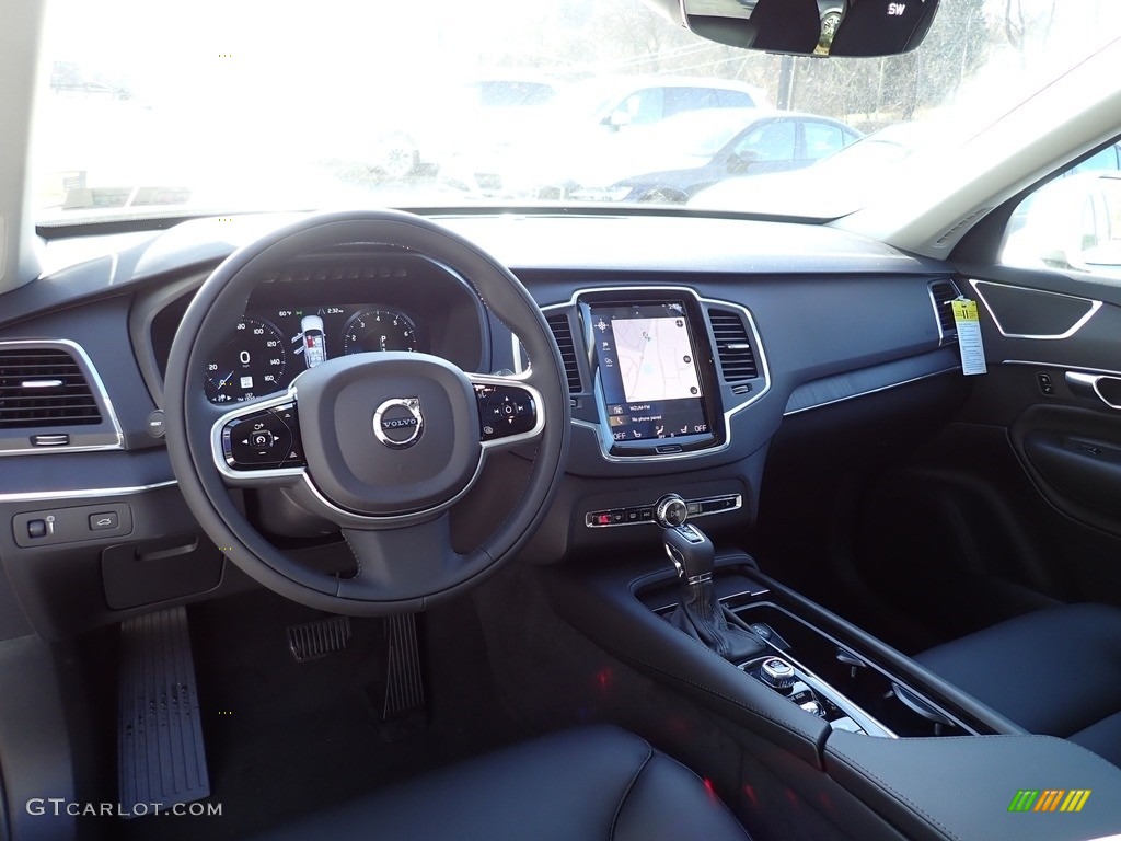 2020 Volvo XC90 T5 AWD Momentum Charcoal Dashboard Photo #136248751