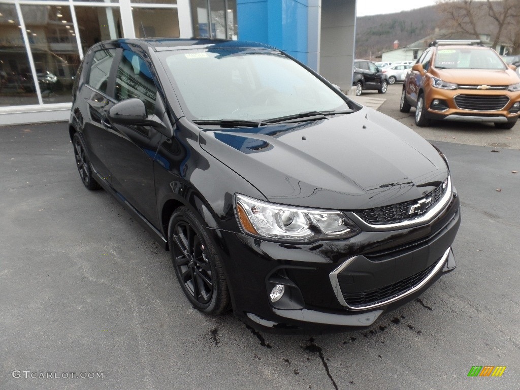 2020 Sonic Premier Hatchback - Mosaic Black Metallic / Jet Black photo #1