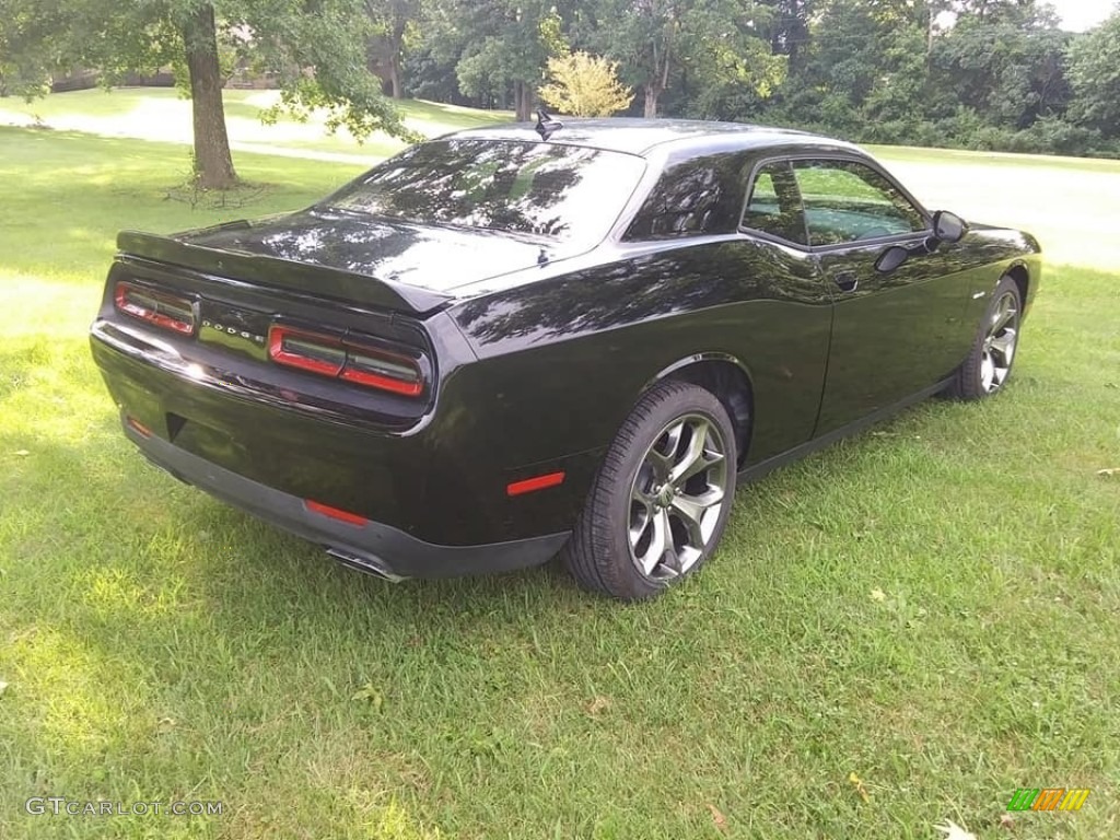 2018 Challenger R/T - Pitch Black / Black photo #9