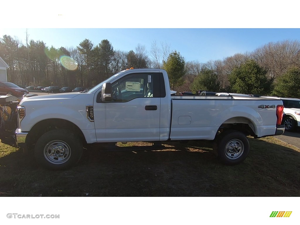 2019 F250 Super Duty XL Regular Cab 4x4 Plow Truck - Oxford White / Earth Gray photo #4