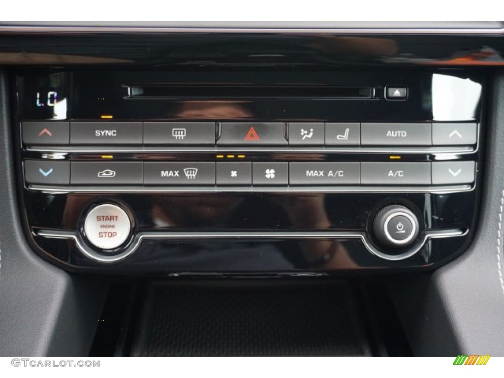 2020 Jaguar F-PACE S Controls Photo #136268909