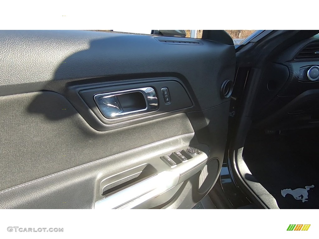 2015 Mustang V6 Convertible - Black / Ebony photo #12