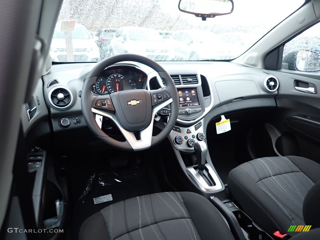 Jet Black/Dark Titanium Interior 2020 Chevrolet Sonic LT Sedan Photo #136272422