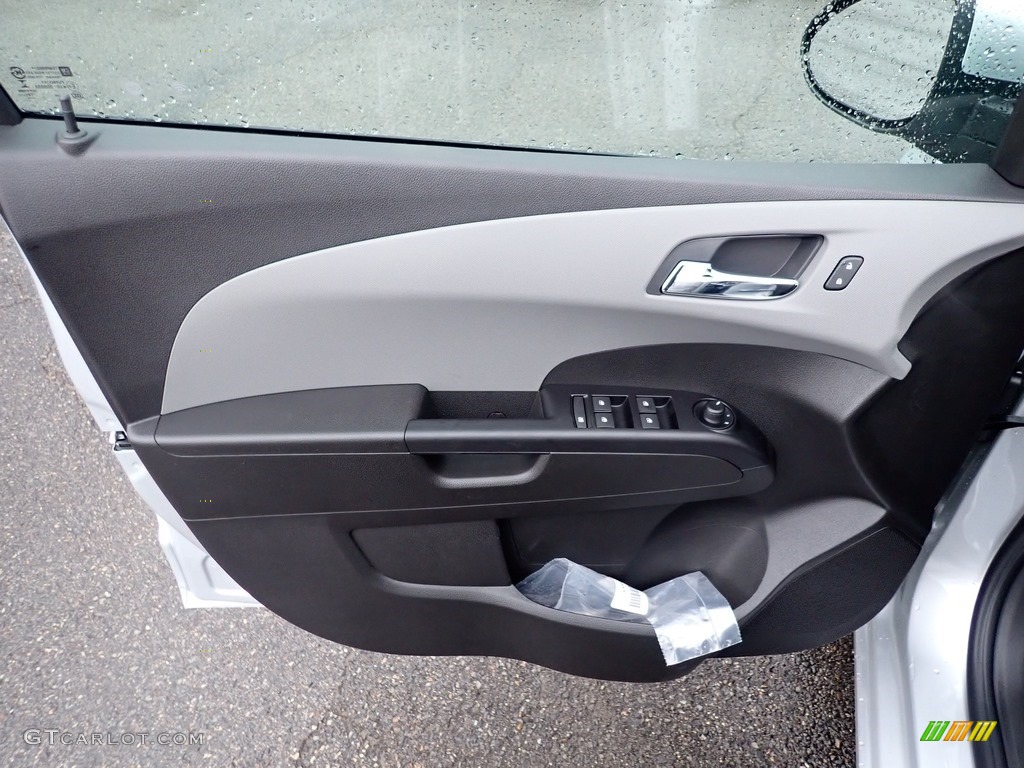 2020 Chevrolet Sonic LT Sedan Jet Black/Dark Titanium Door Panel Photo #136273034