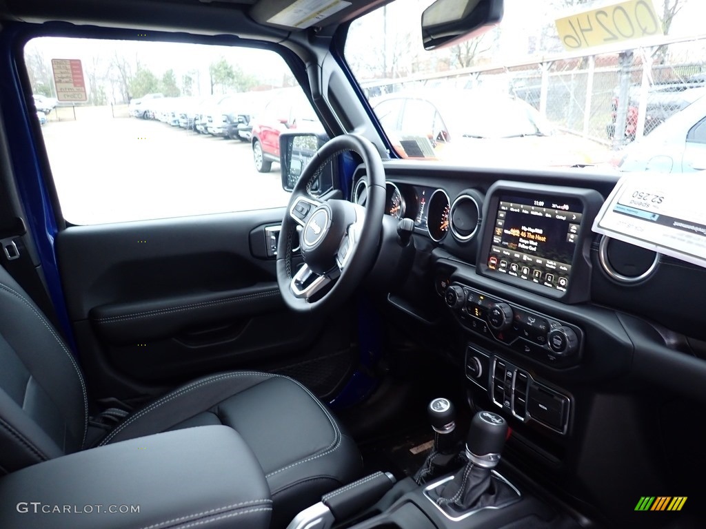 2020 Wrangler Unlimited Sahara 4x4 - Ocean Blue Metallic / Black photo #10