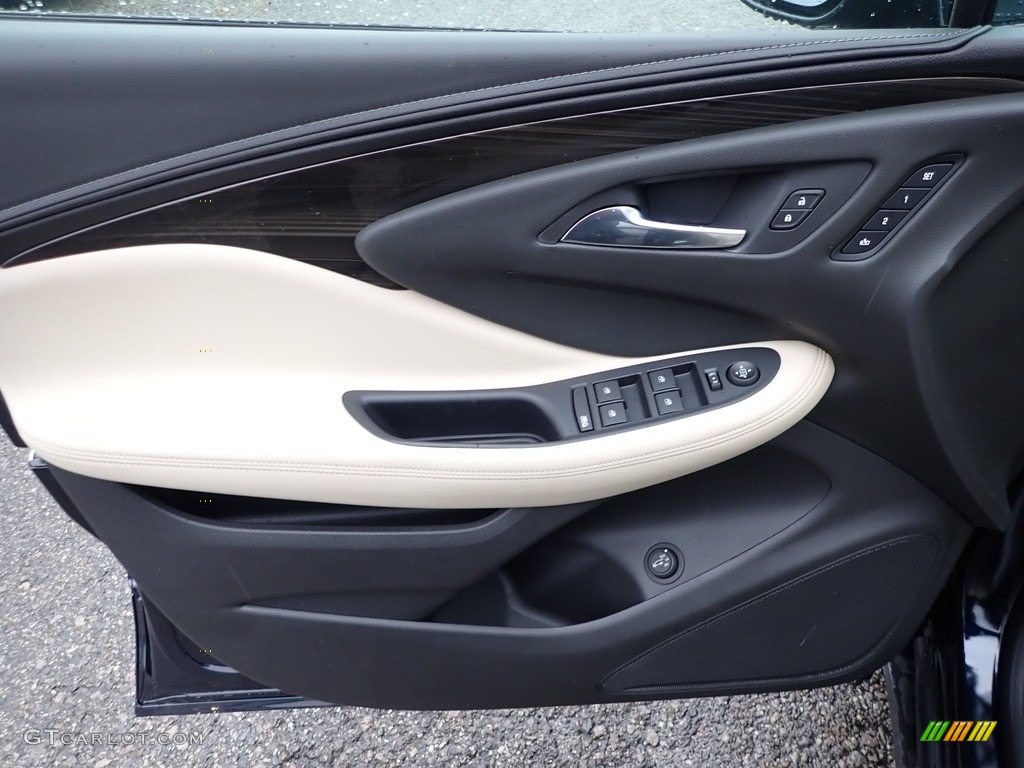 2020 Buick Envision Essence AWD Light Neutral Door Panel Photo #136280225