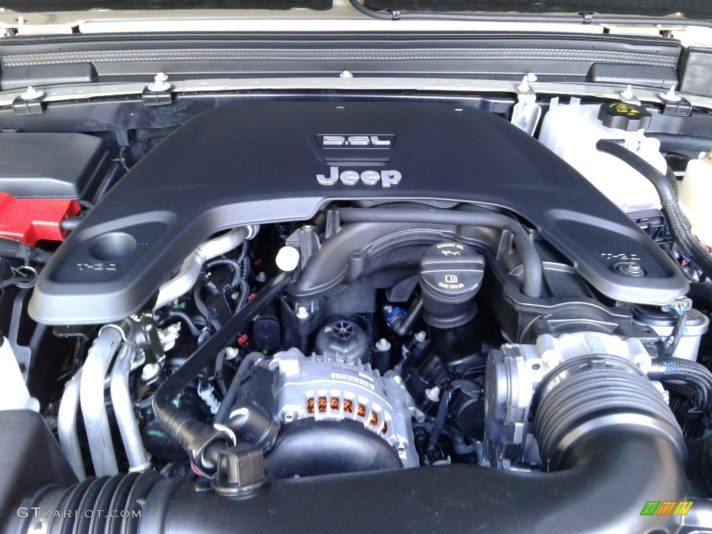2020 Jeep Gladiator Rubicon 4x4 Engine Photos