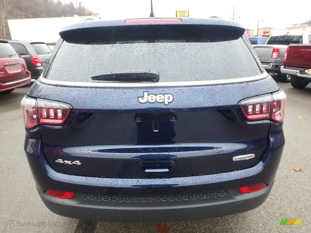 2020 Compass Latitude 4x4 - Jazz Blue Pearl / Black photo #4