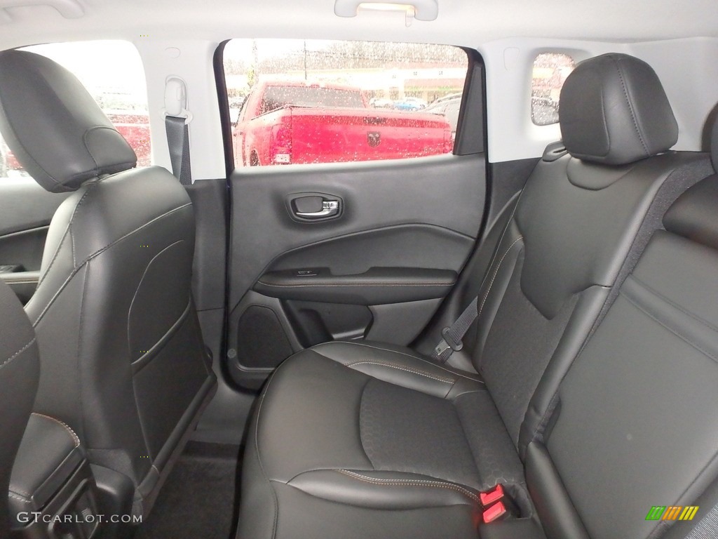 2020 Compass Latitude 4x4 - Jazz Blue Pearl / Black photo #12