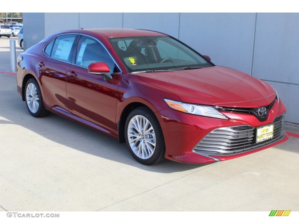 Ruby Flare Pearl 2020 Toyota Camry XLE Exterior Photo #136284209